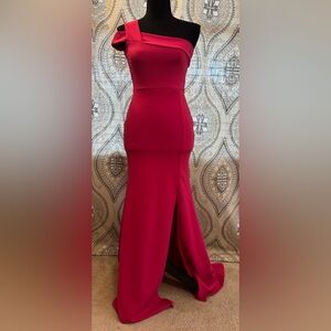 NWT Chic Fuchsia One-Shoulder Gown with Stylish Slit on Side Size 4